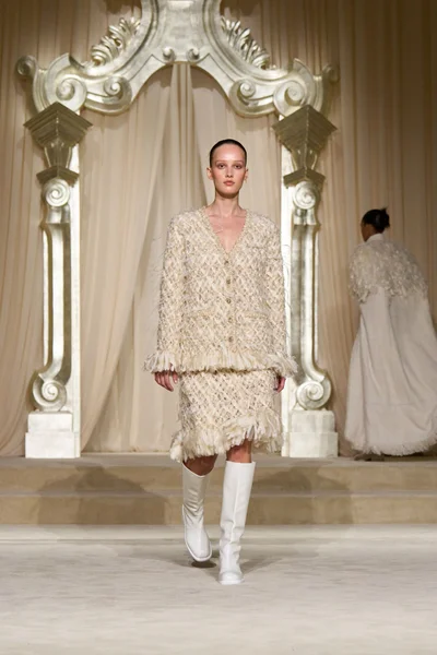 Look 9